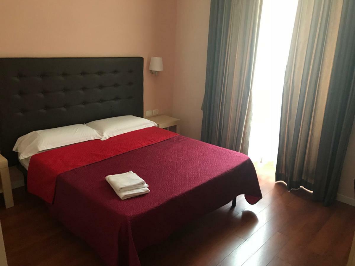 רומא Elle Cavour Guest House מראה חיצוני תמונה