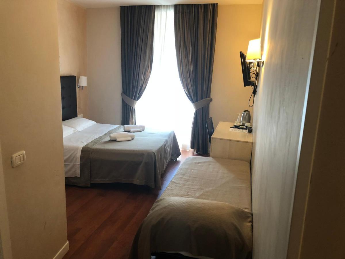 רומא Elle Cavour Guest House מראה חיצוני תמונה